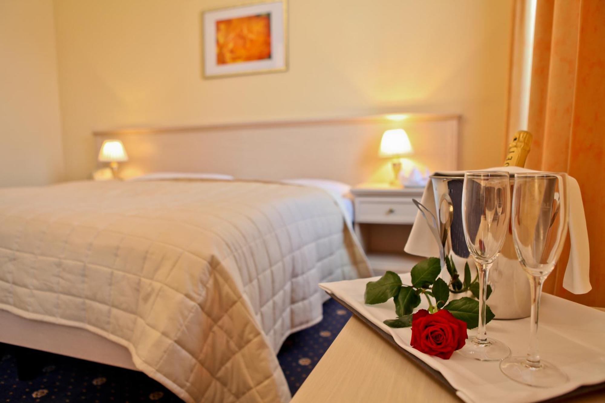 Hotel Schweizerhof Weggis Ngoại thất bức ảnh