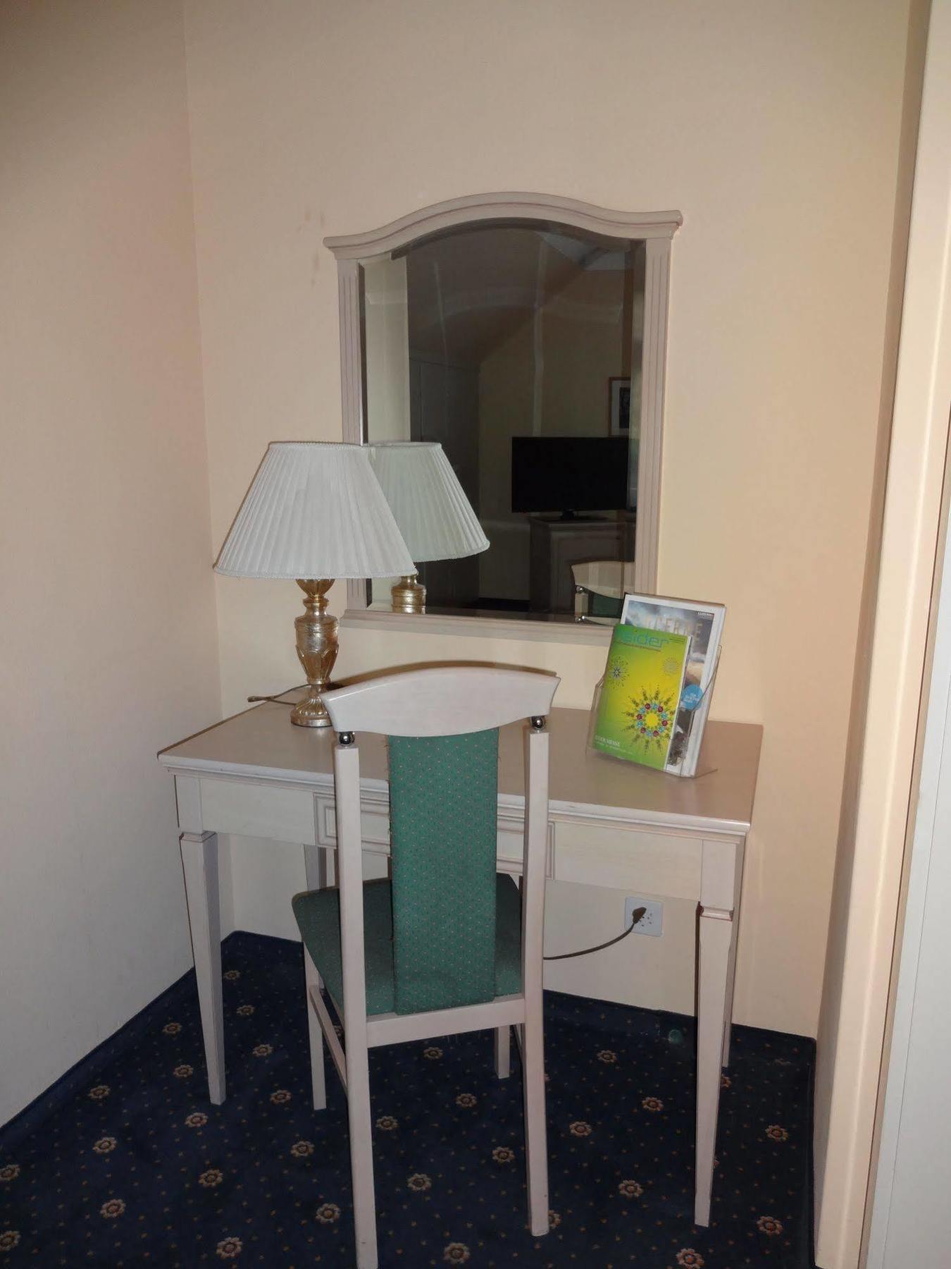 Hotel Schweizerhof Weggis Ngoại thất bức ảnh